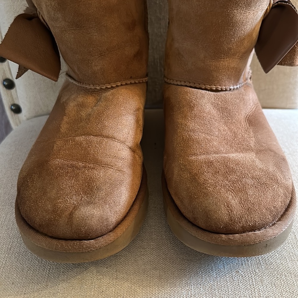 UGG Women’s Daelynn Bow Suede Winter Snow Boots Tan Chestnut Size 7 - Picture 8 of 16